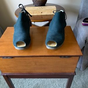 Navy Fly London shoes